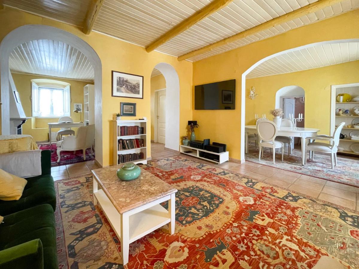 Charming Countryside Home With Fireplace & Patio 알쿠팀 외부 사진